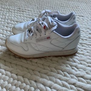 Size 8 old school Reebox